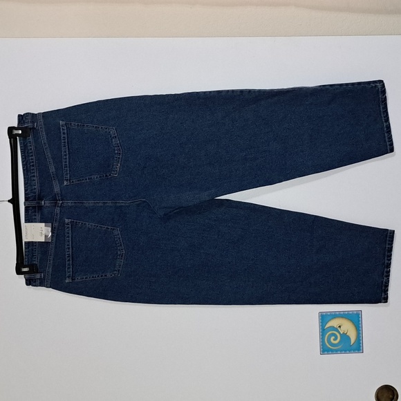 Style & Co Two-Tone Straight Crop Jeans, Shadow Wash - Picture 5 of 10